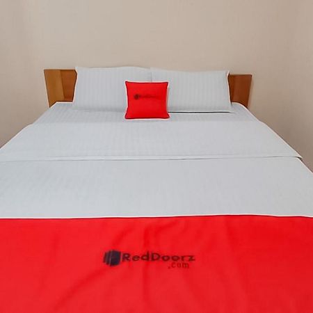 Reddoorz Syariah Near Tugu Lampu Gentur Cianjur Hotel Buitenkant foto