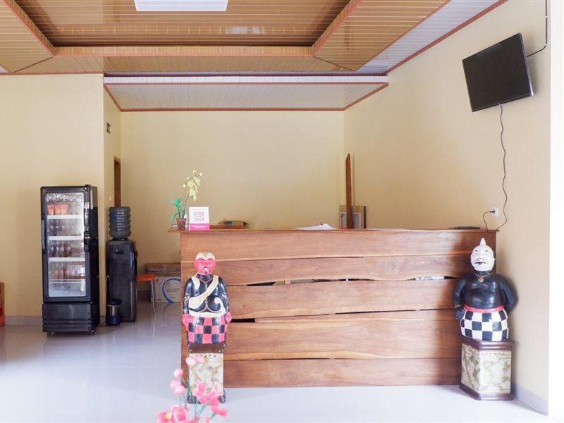 Reddoorz Syariah Near Tugu Lampu Gentur Cianjur Hotel Buitenkant foto