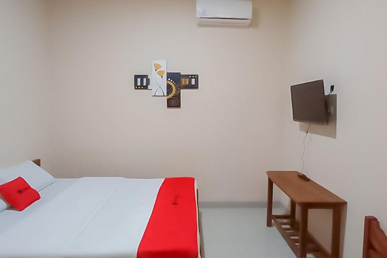 Reddoorz Syariah Near Tugu Lampu Gentur Cianjur Hotel Buitenkant foto