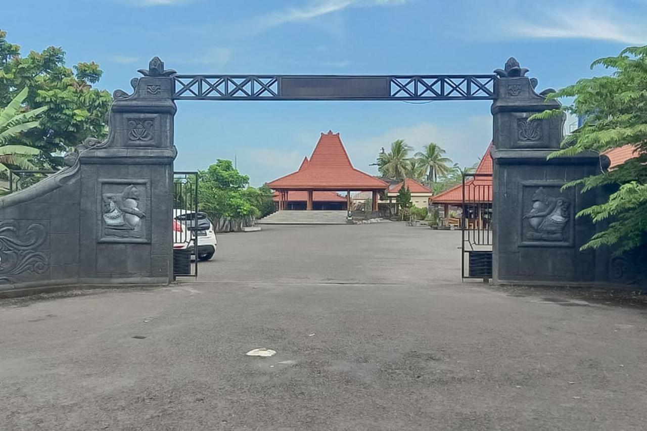 Reddoorz Syariah Near Tugu Lampu Gentur Cianjur Hotel Buitenkant foto