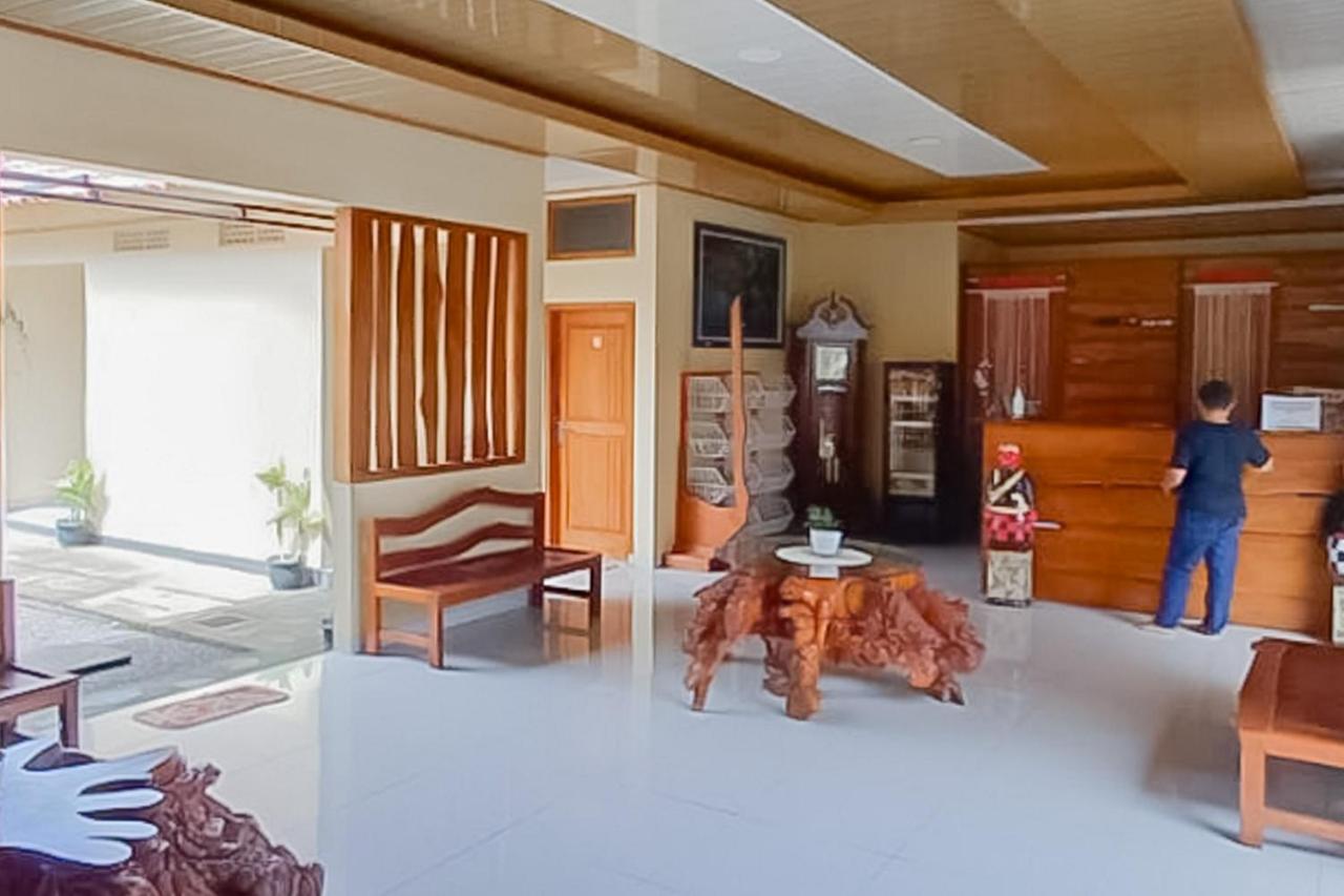 Reddoorz Syariah Near Tugu Lampu Gentur Cianjur Hotel Buitenkant foto
