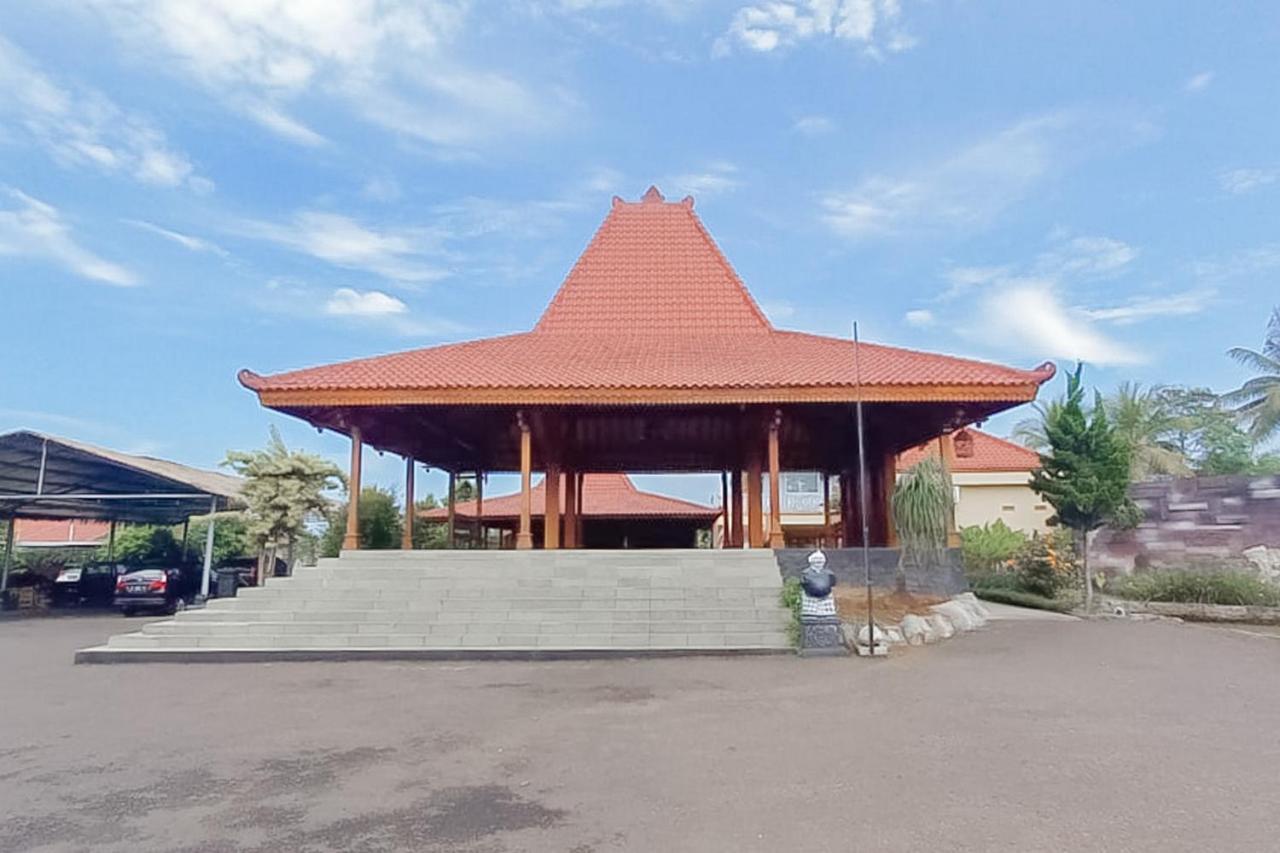 Reddoorz Syariah Near Tugu Lampu Gentur Cianjur Hotel Buitenkant foto