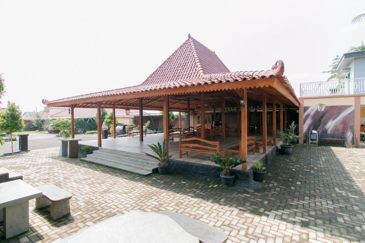 Reddoorz Syariah Near Tugu Lampu Gentur Cianjur Hotel Buitenkant foto